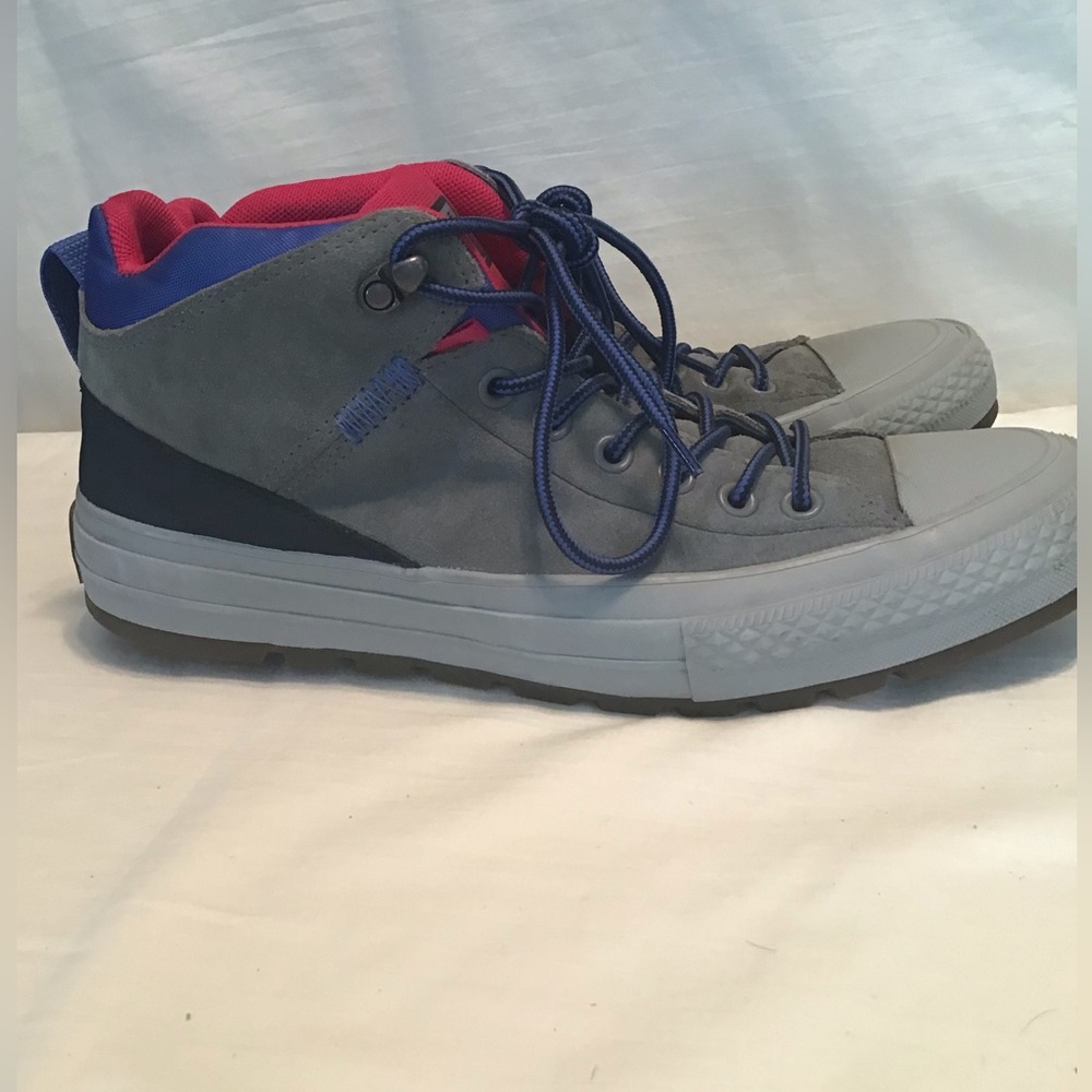 Converse All Star Ctas Street boot Hi suede Mason . Gray in color